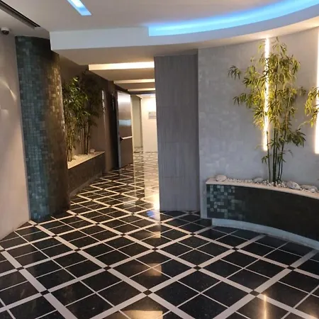 La Torre Λατίνα